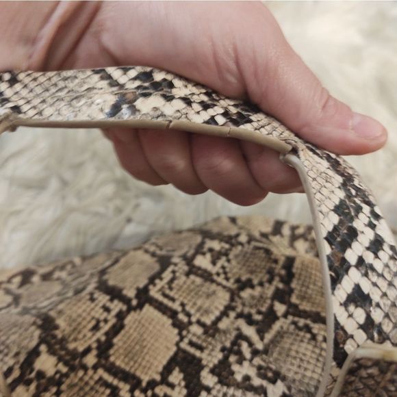 Urban Expressions | Large Faux Snakeskin Bag - Picture 11 of 12